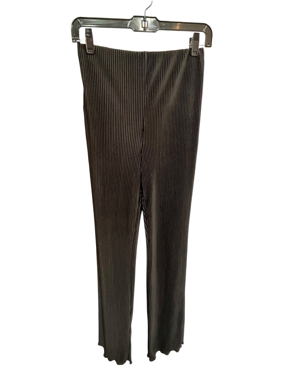 NWOT Pretty Little Thing Black Pleated Wide Pants - Size 6